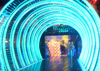 �����¹���ɫ